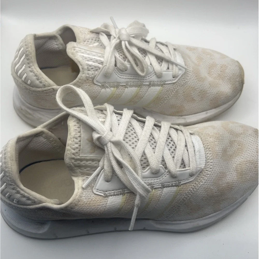 adidas Swiftrun Women's Athletic Sneakers White/Gold Size 7.5‎ Excellent